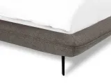 item-0b5ef76dcc/685180-5cb65f77b194
