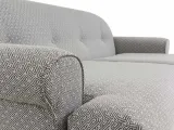 item-0b5ef76dcc/686687-48607d884eaa