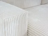 item-0b5ef76dcc/687958-b131fb404988