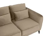item-0b5ef76dcc/698445-53c365e8ee15