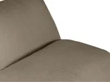 item-0b5ef76dcc/869930-83b00a923457