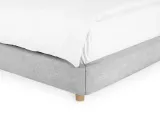 item-0b5ef76dcc/946704-3a74412ccbae